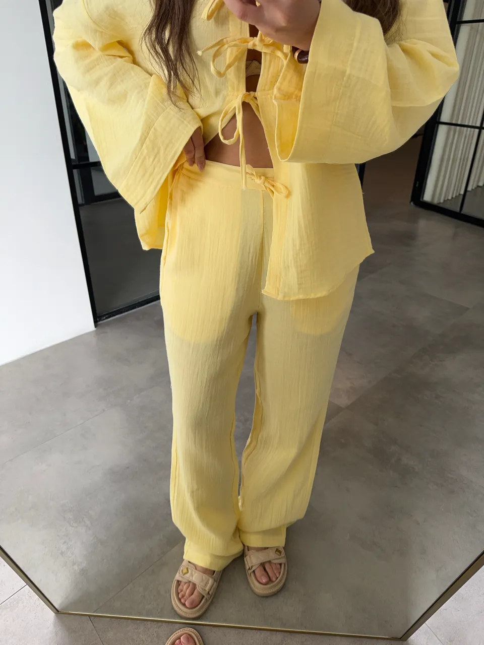 Tied set in yellow