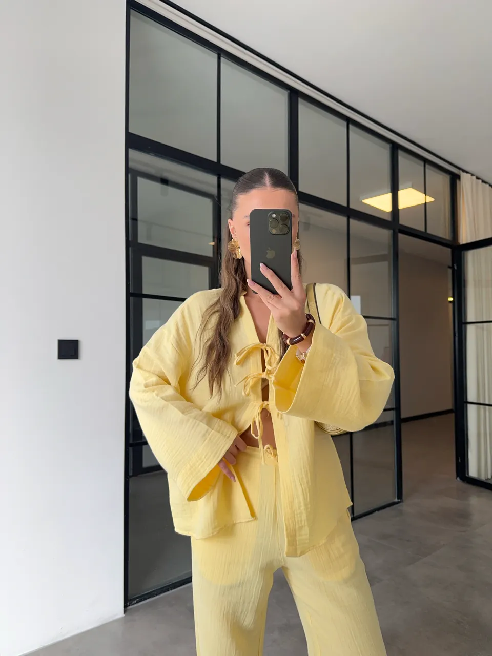 Tied set in yellow