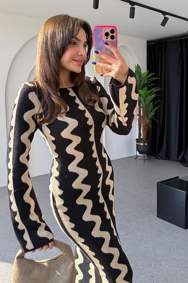 Zigzag Knit Maxi Dress
