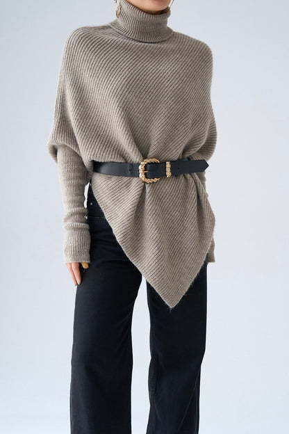 Ribbed Turtleneck Pullover in Cafe