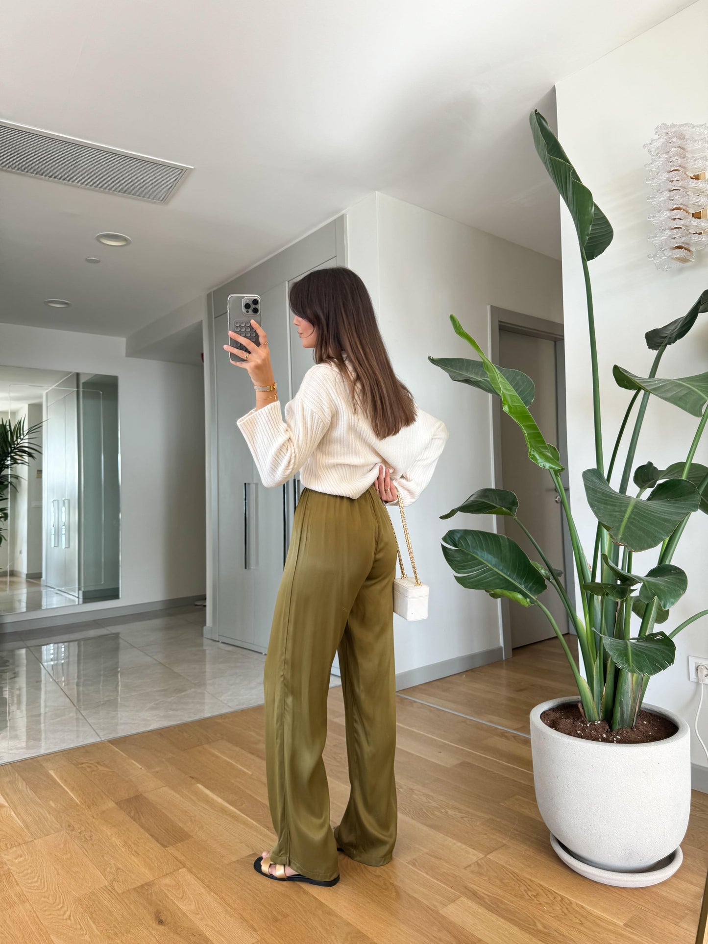 Satin pants in Olive