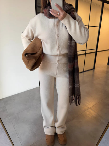 Cocoon Knit Set in Creamy