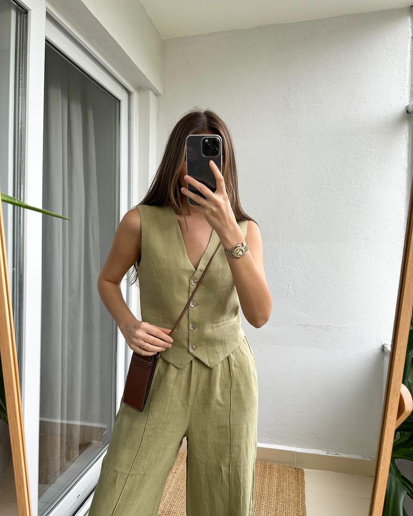 Linen vest set in Olive