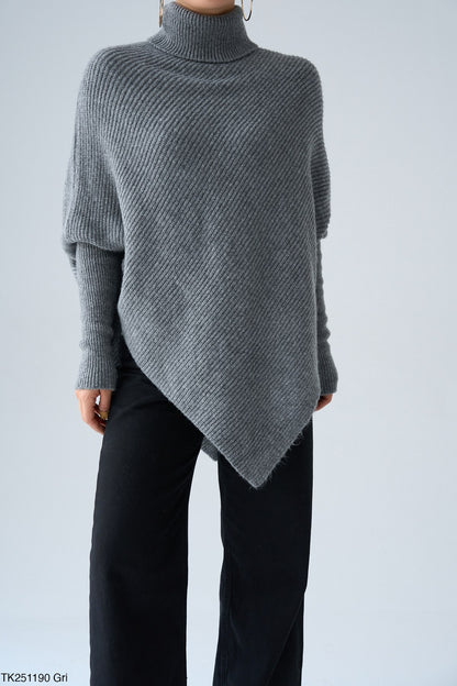 Ribbed Turtleneck Pullover in Grey