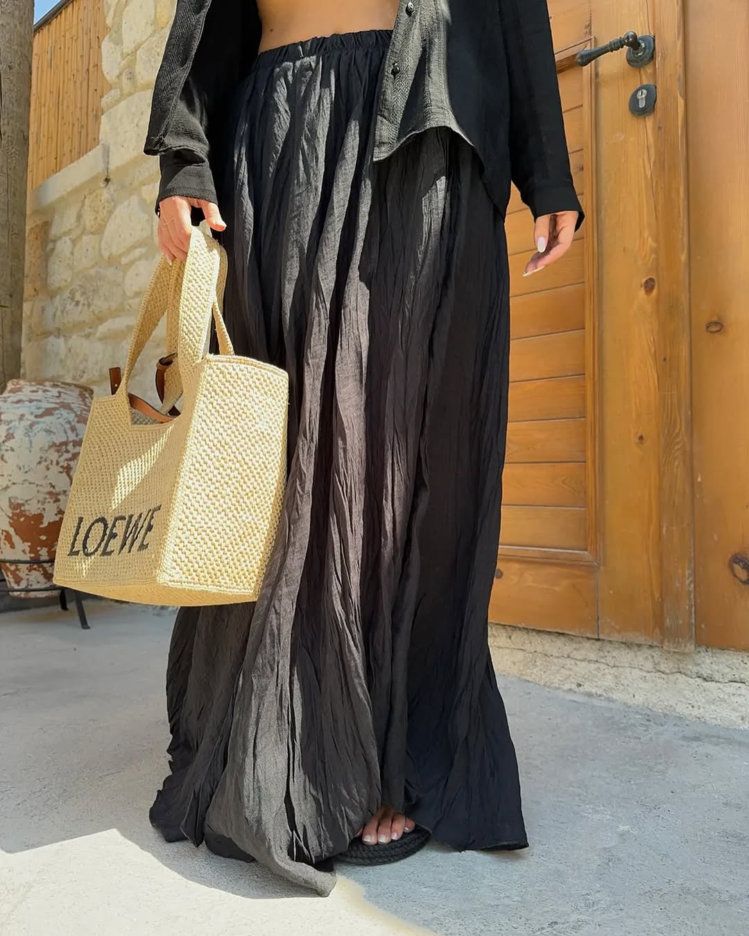 Flowy Crinkle Maxi Skirt Black